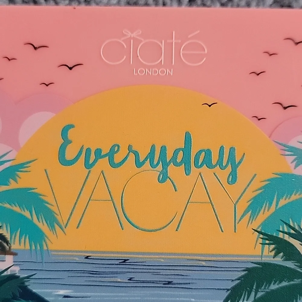 Ciate London Everyday Vacay Makeup Pallette. New with mirror. NWOT